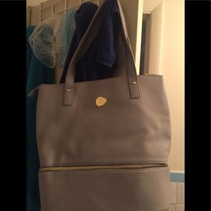 Gray tote bag